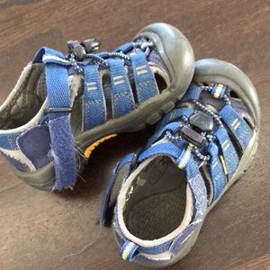 Keen sandals for boys toddler size 9